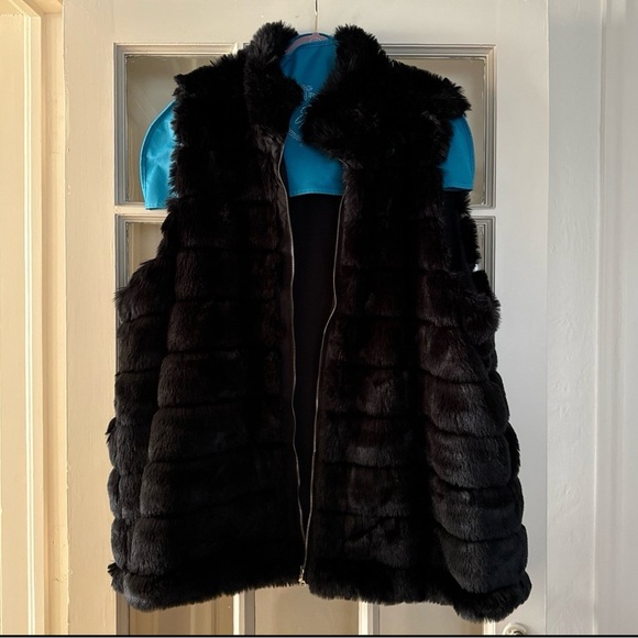 Donna Salyers water- resistant black mink reversible faux fur warm vest - Picture 4 of 11